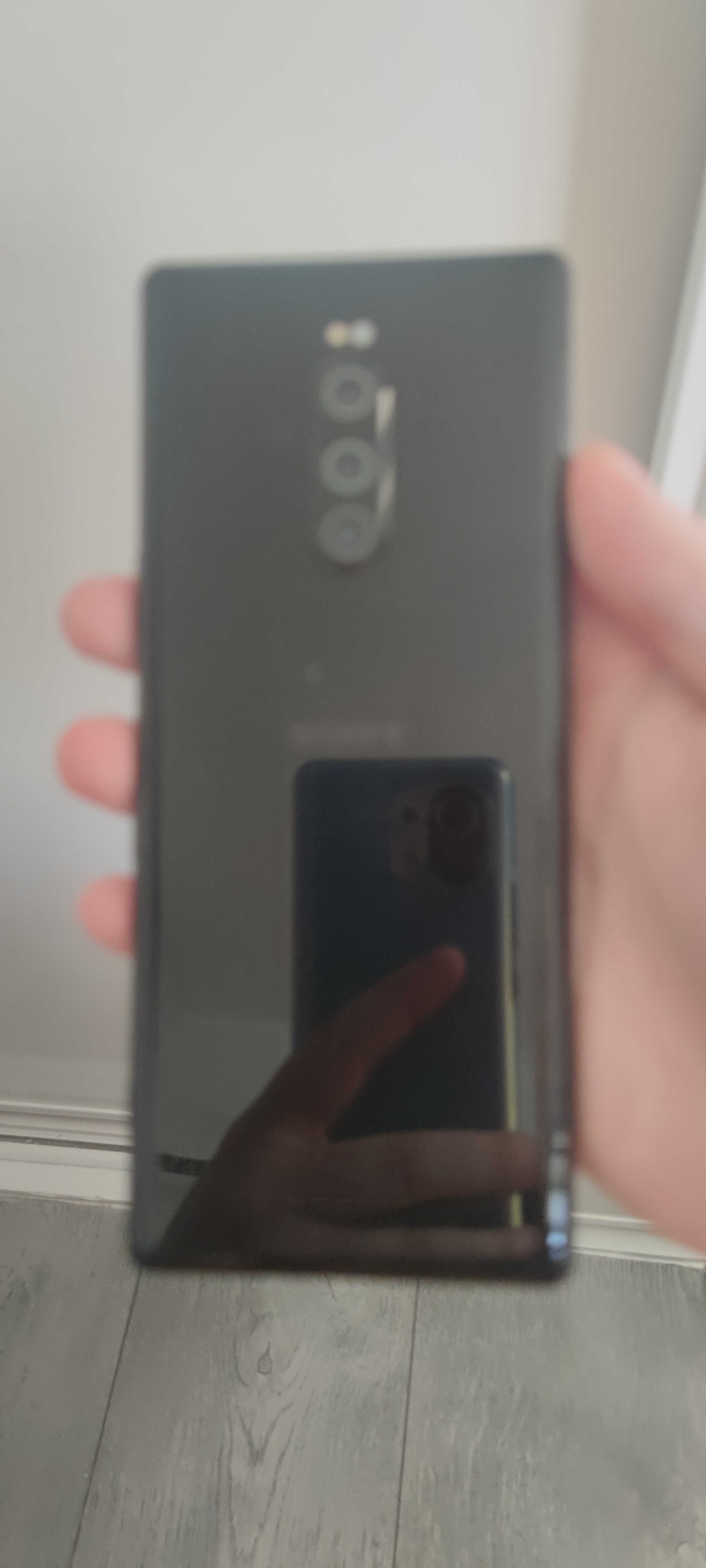 Sprzedam Smartfon Sony Xperia 1 128GB Czarny