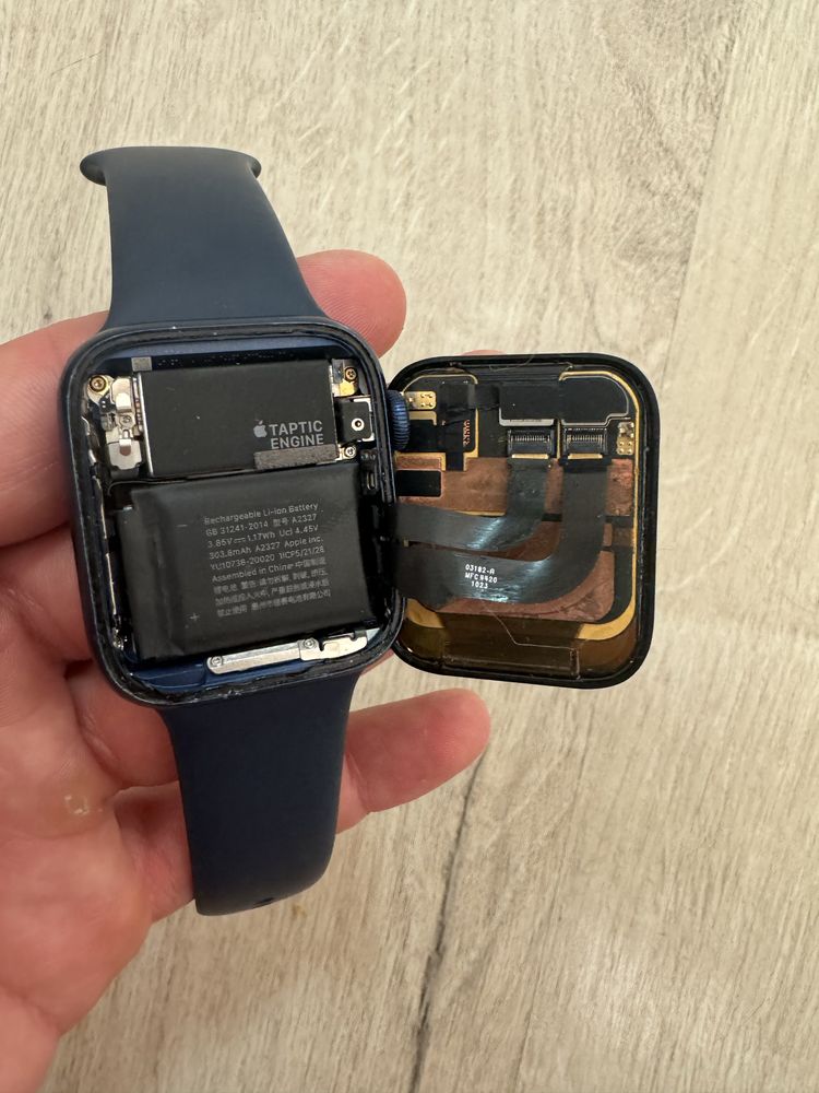 Apple Watch 6 44мм
