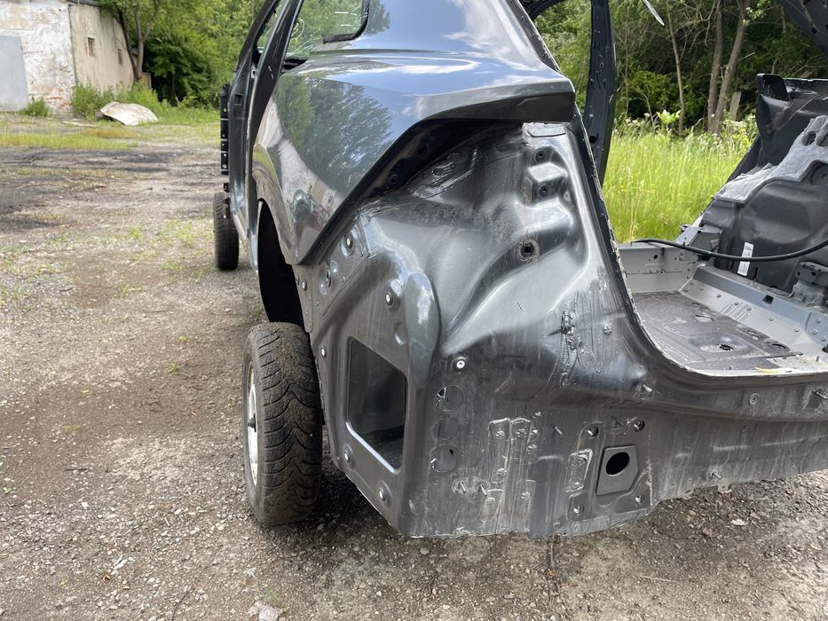 Чверть задня ліва колір 6Y / Z7S AUDI Q8 4M8 2018-2022