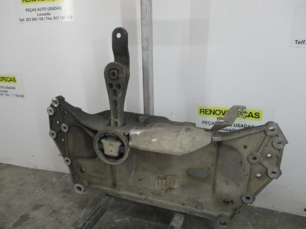 Charriot frente VOLKSWAGEN Golf V (1K1)