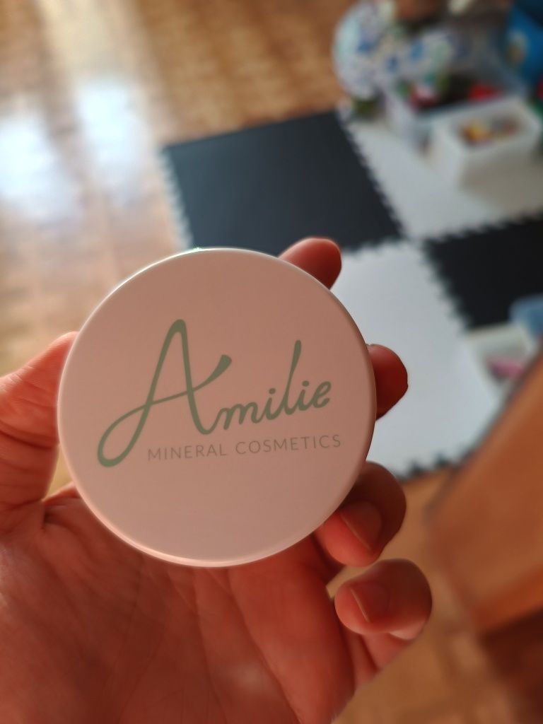 Amilie podkład mineralny jojoba cashmere