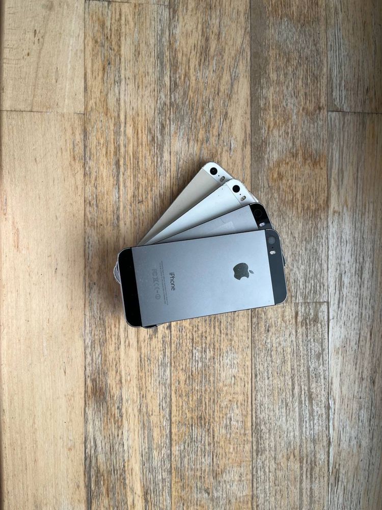 Лот айфон 5s 7штук (продам лотом)(корпуси з шлейфами і кнопками)