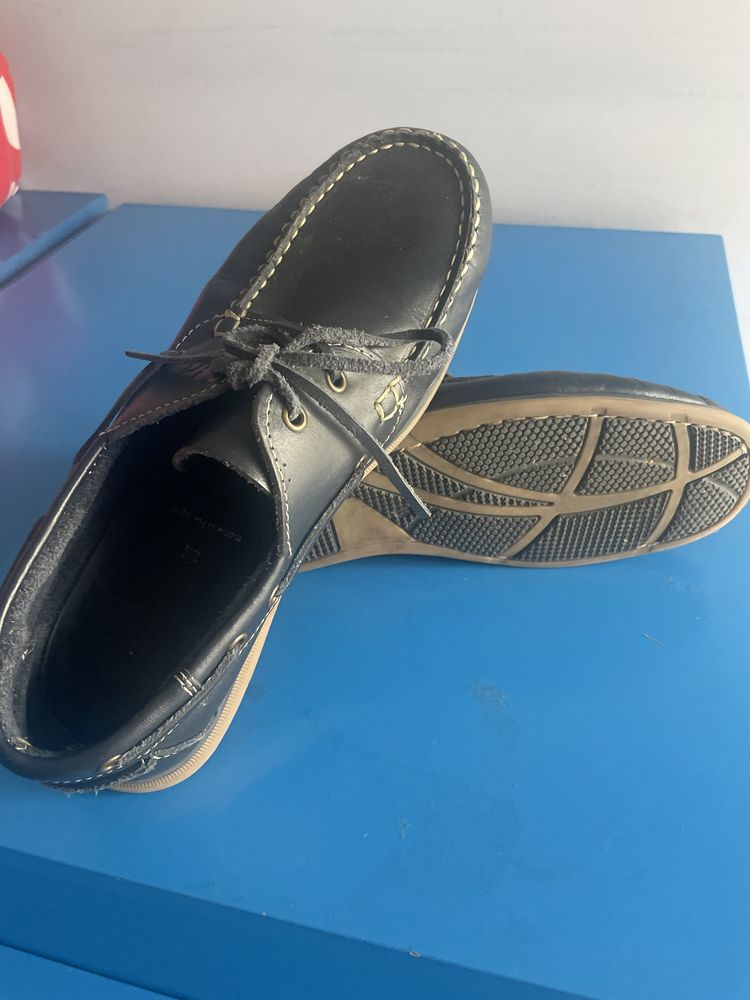 Sapatos de vela, 40