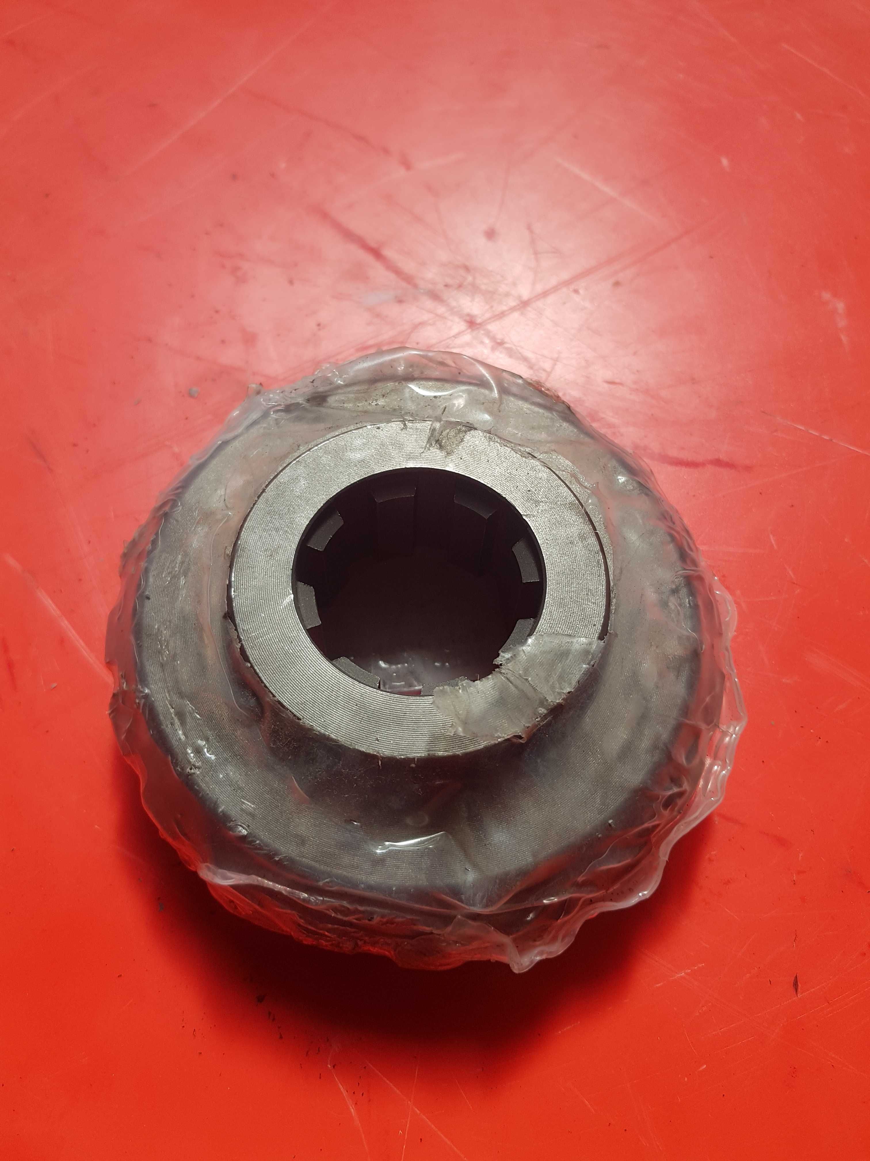 Koło przekładni stożkowe Z-20 Rozrzutnik T-088  200131.751