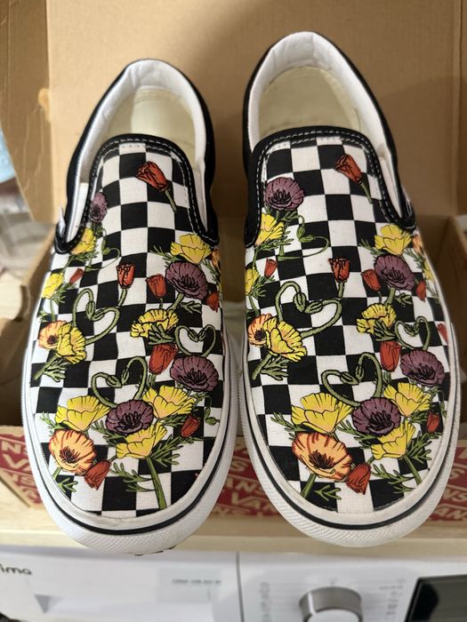 Vans só com um dia de uso .