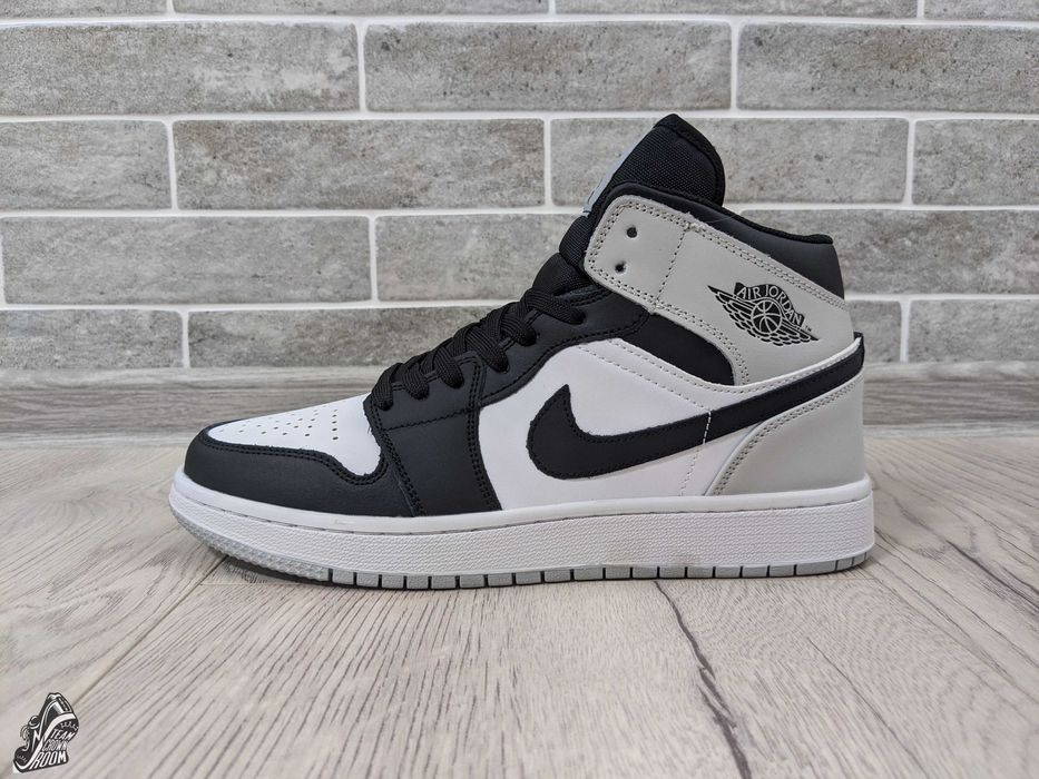 Кроссовки мужские Найк Аир Джордан \ Nike Air Jordan 1 Retro \ 44