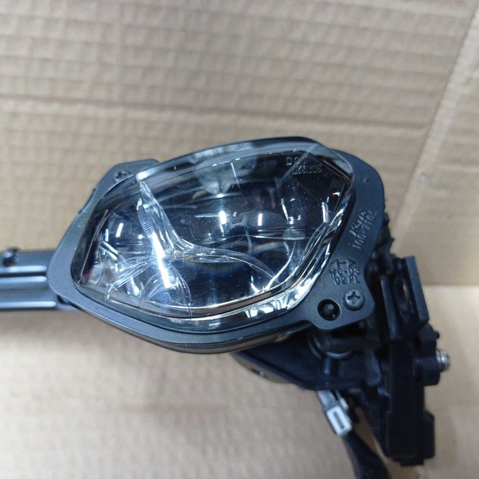 Lampy Yamaha R1 lampa YZF-R1  reflektory Yamaha R1 klosz