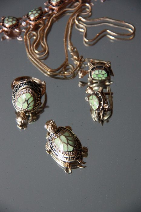 Гарнитур из жёлтого золота