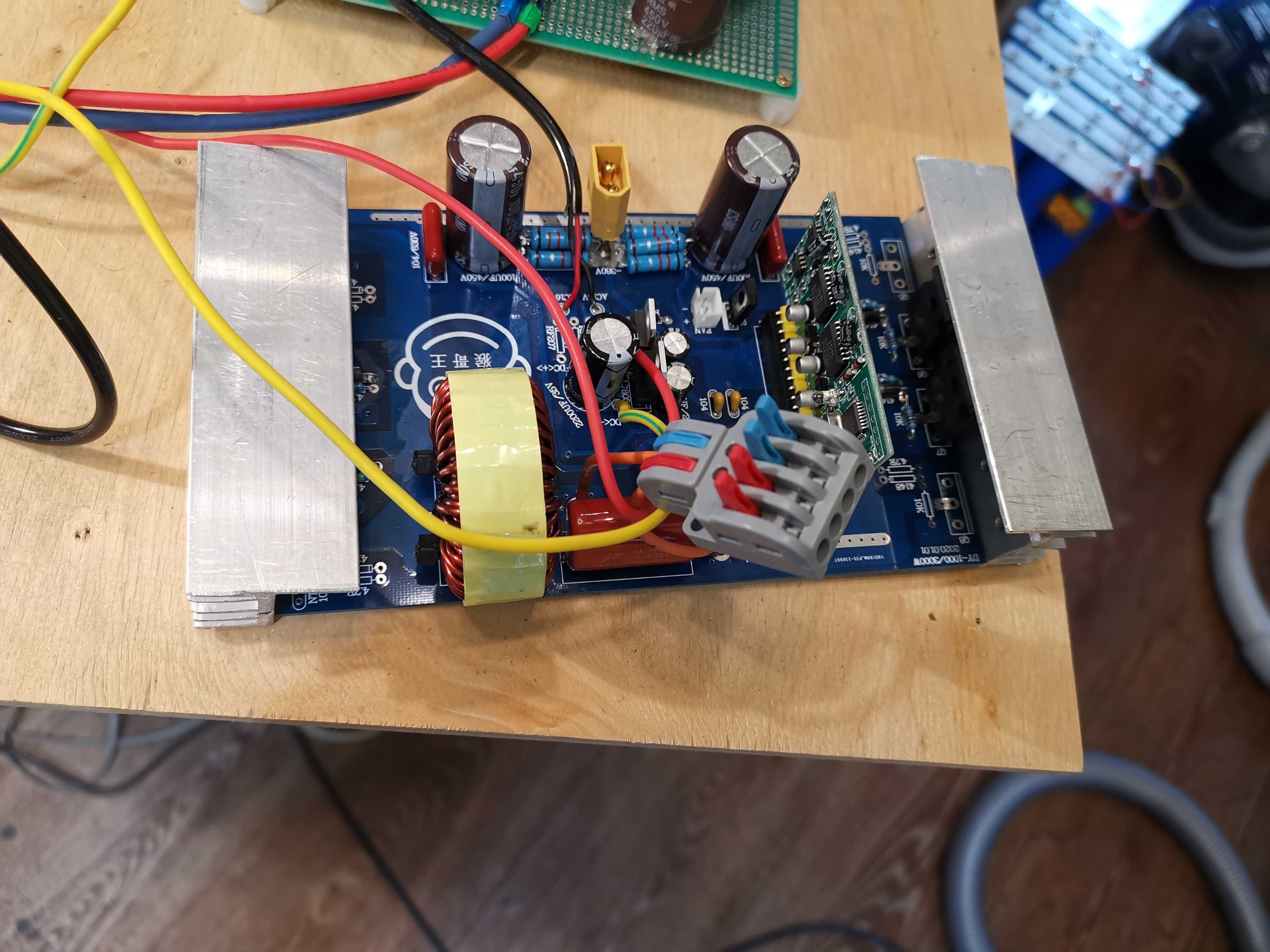 invertor DC 320-420V / 220V AC чиста синусоіда 1000/2000w