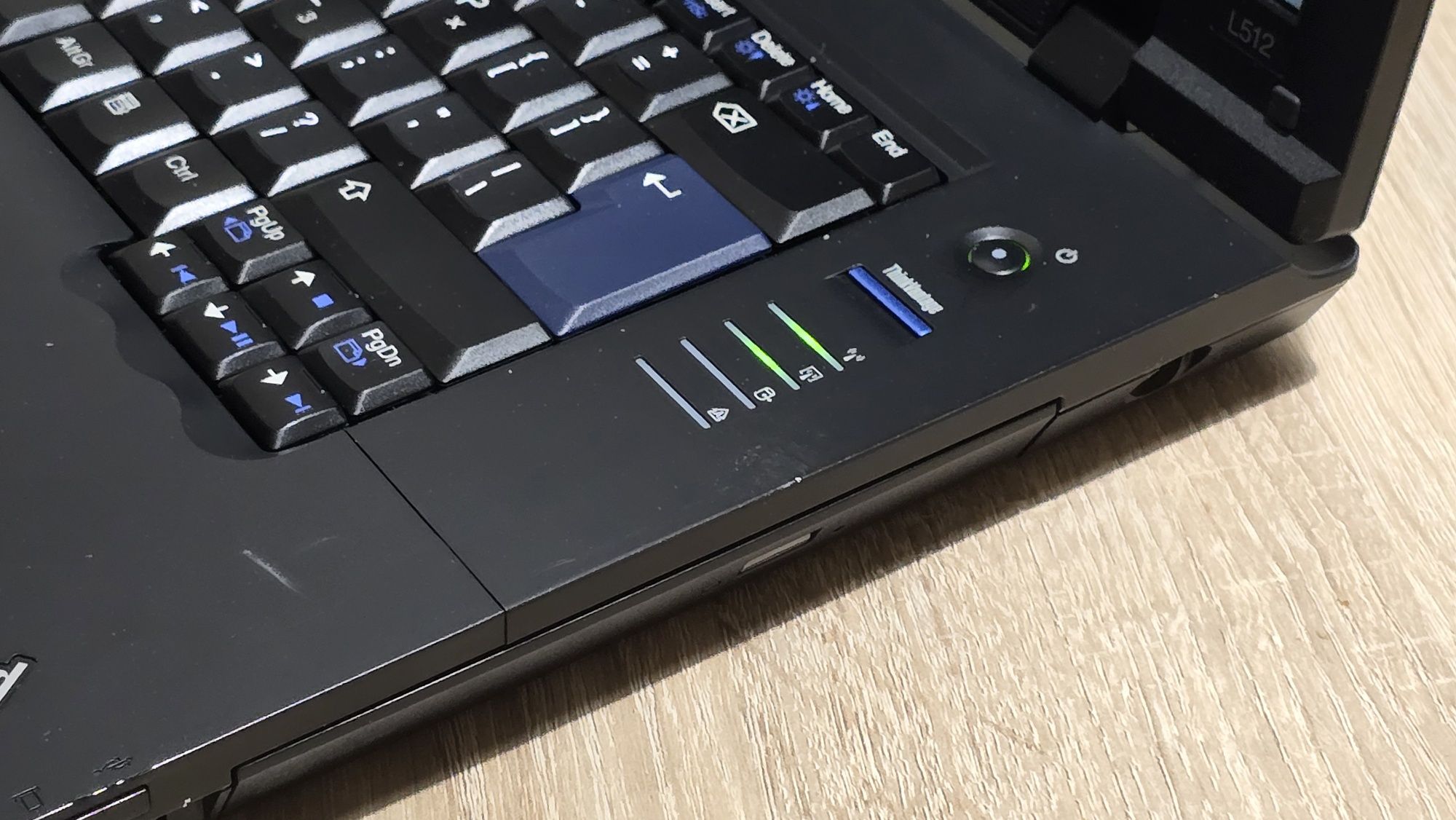 Niezniszczalny Lenovo ThinkPad 15,5' Intel i5 Dysk SSD Win11 4GB RAM