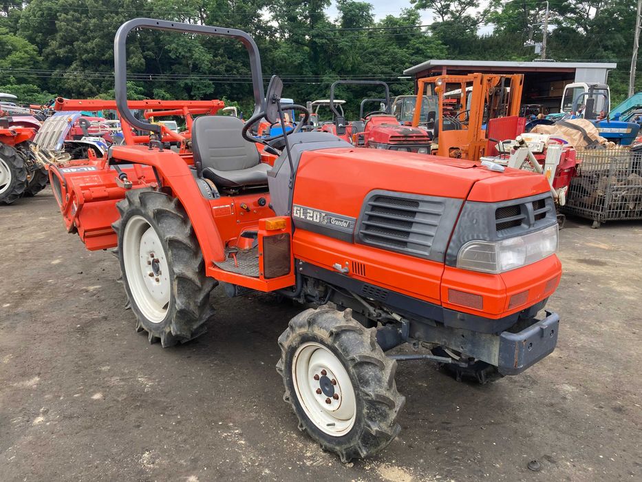 Traktor Kubota GL200D – 20 KM