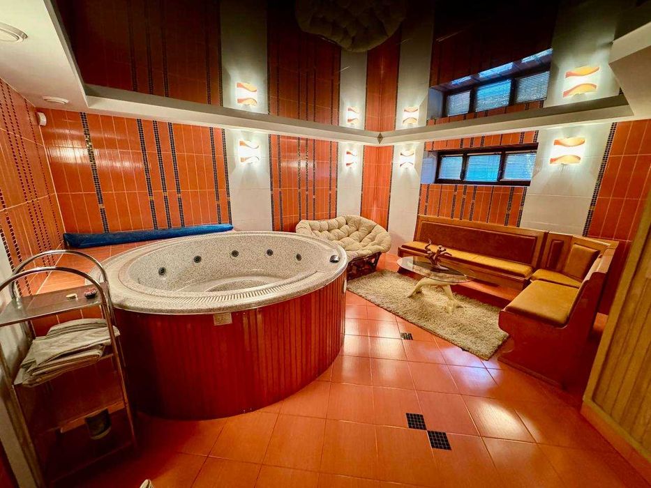 Продам просторий будинок по вул.Сельських (Алтайські озера)