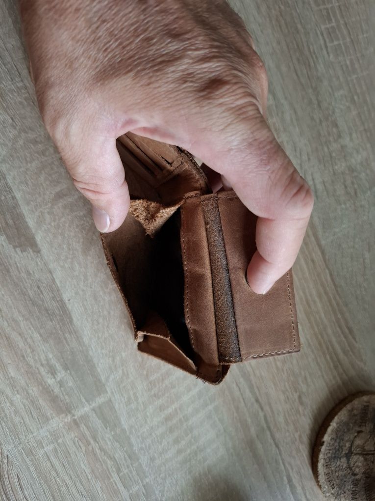 Portfel skórzany męski na karty I monety