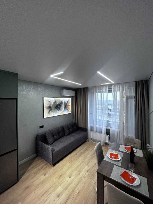 Продаж!!! 1 кімнатна квартира ЖК Варшавський Плюс низький поверх