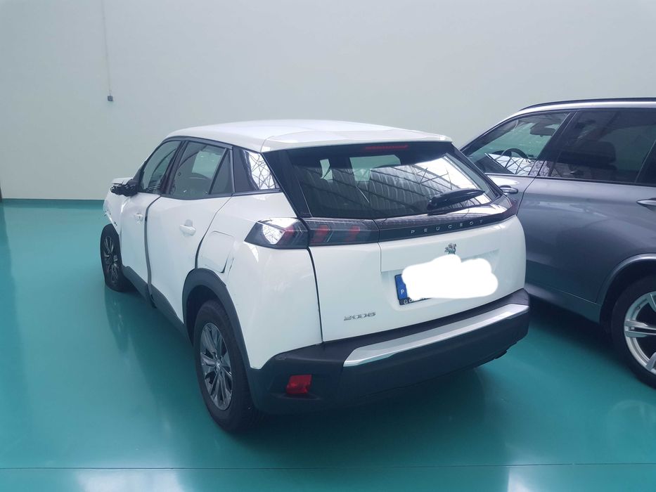 Peugeot 2008 1.2 2022