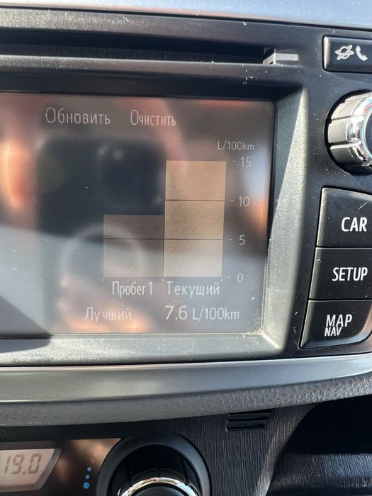 Toyota Yaris 2014р., офіційний автомобіль, без ДТП