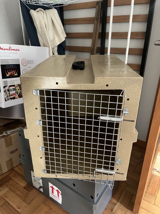 Caixa de transporte PET - Padrao IATA