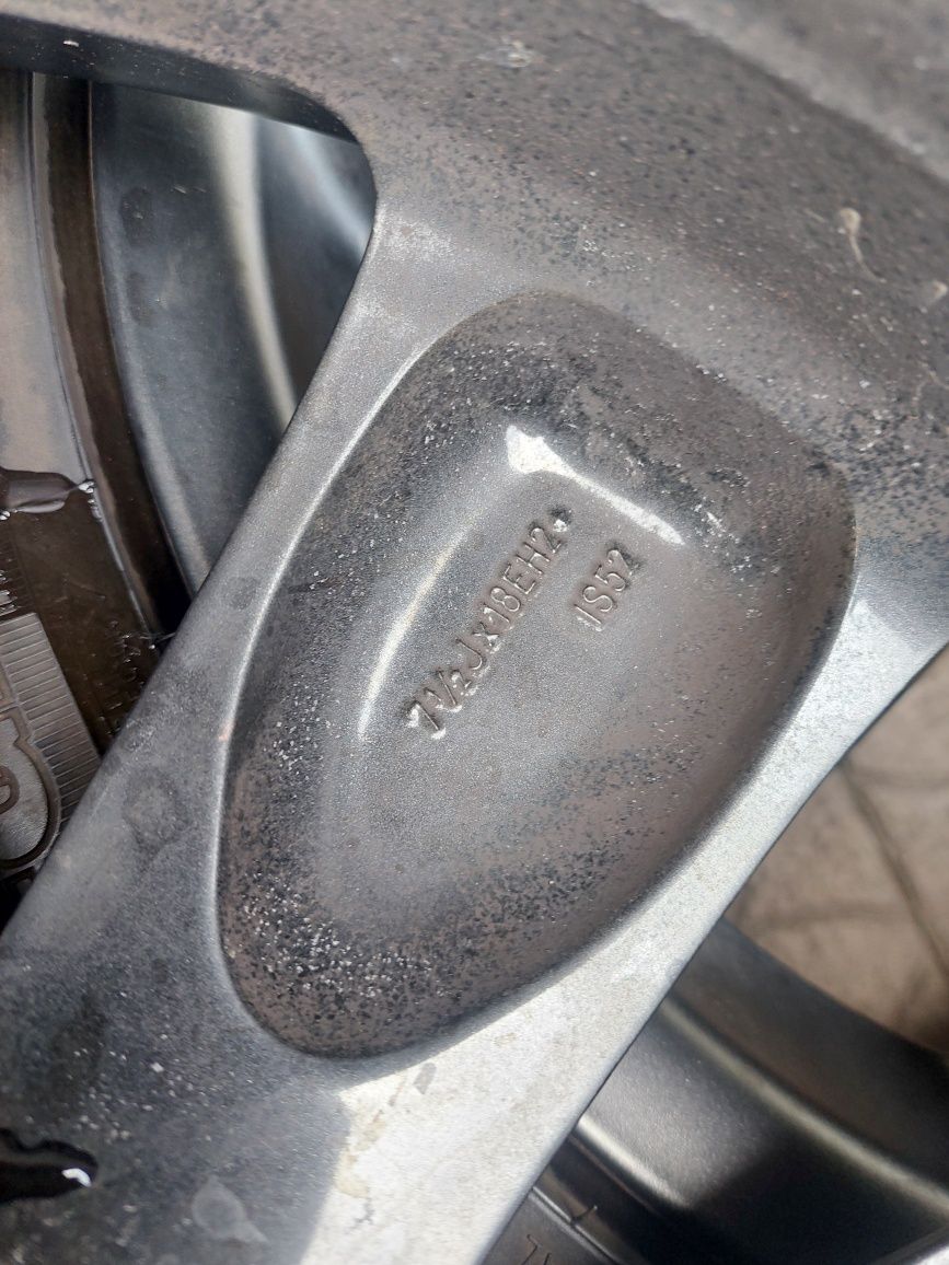 Диски Мини Купер. Mini Cooper. 5/120/R18. Et52. J7,5. Dia72,5.
 
Подр