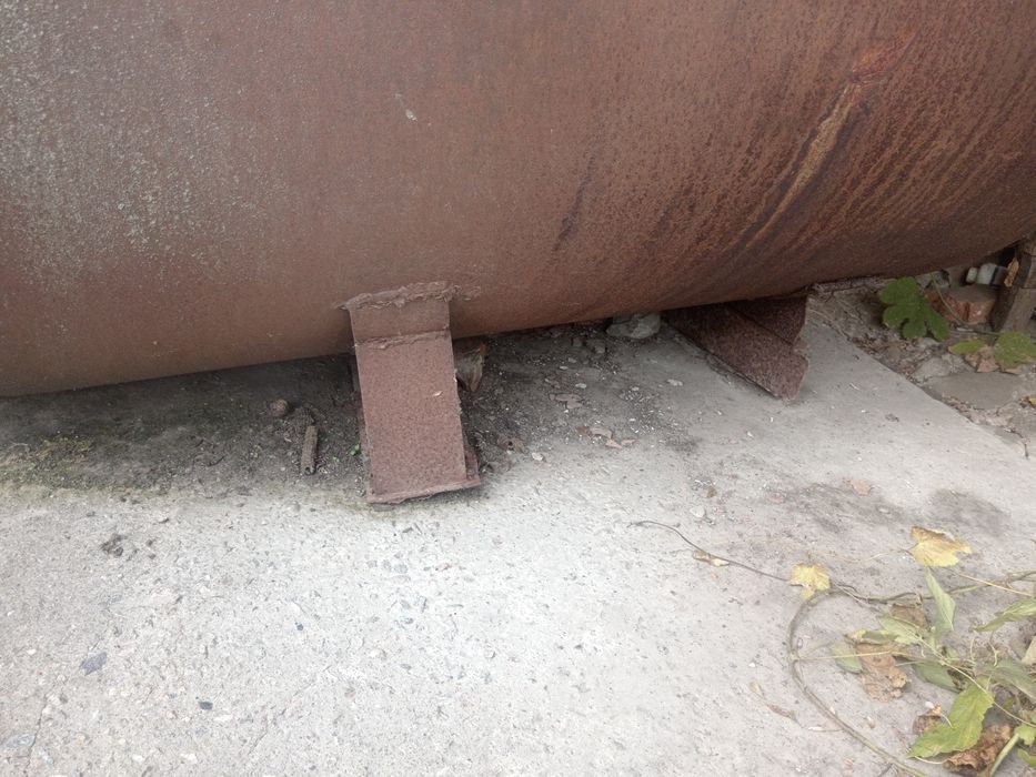 Бочка металева раніше призначалася для зерна