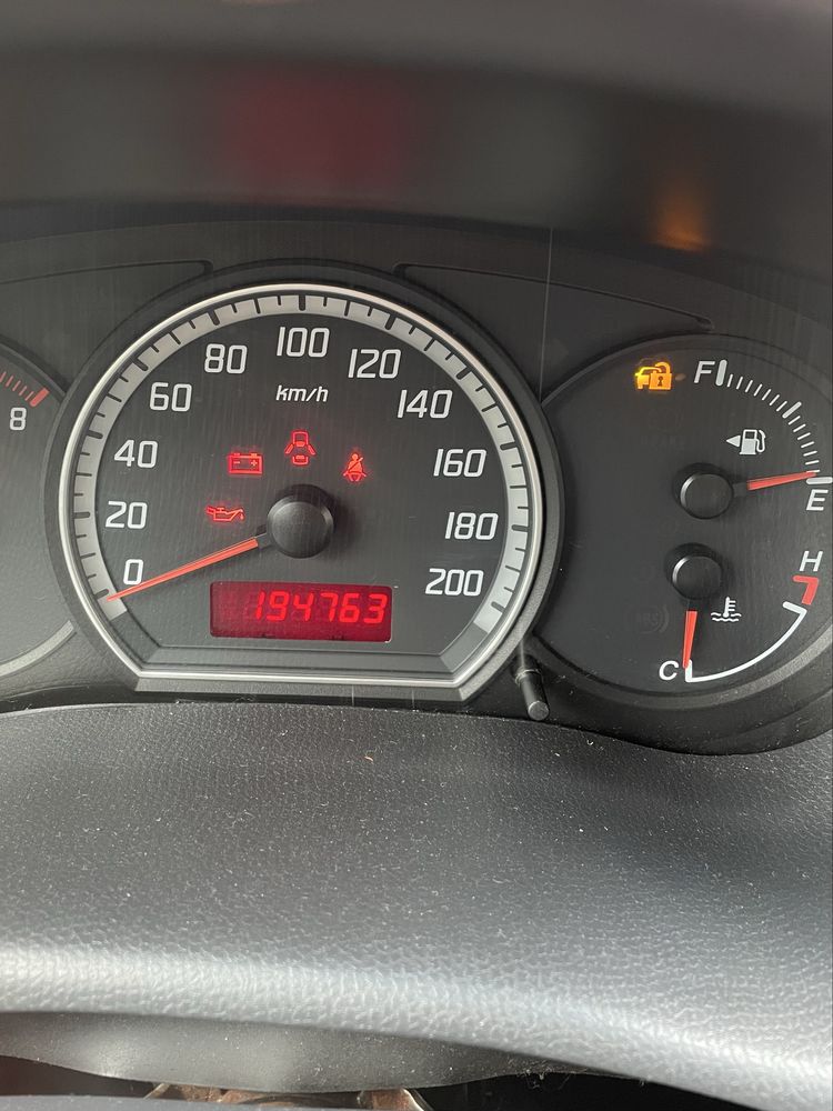Suzuki swift 1.3 benzyna