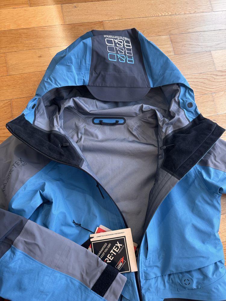 Komplet na narty Peak performance Gore-tex w Shielder R&D M-L