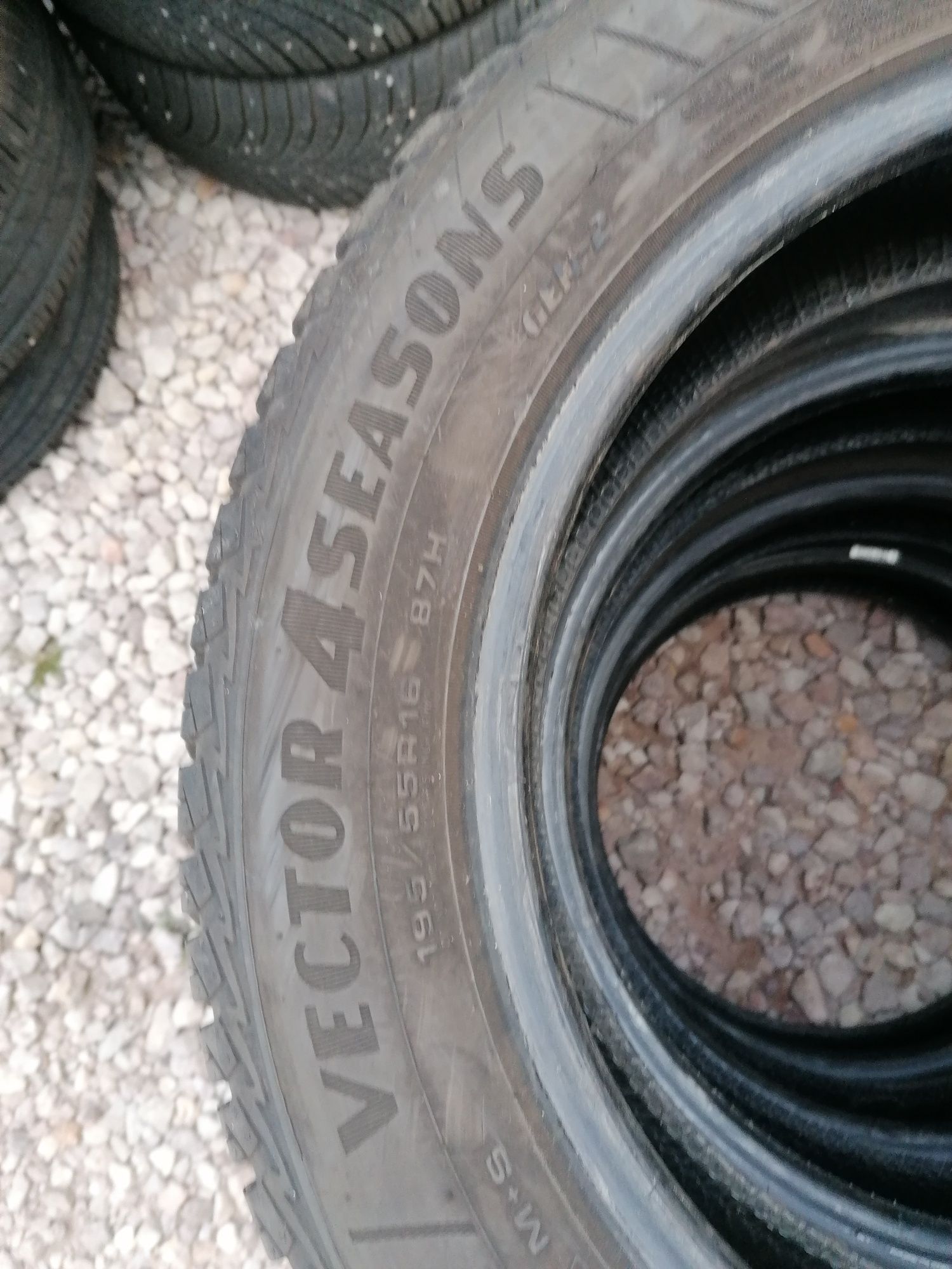 195/55/16 Goodyear wielosezonowe całoroczne