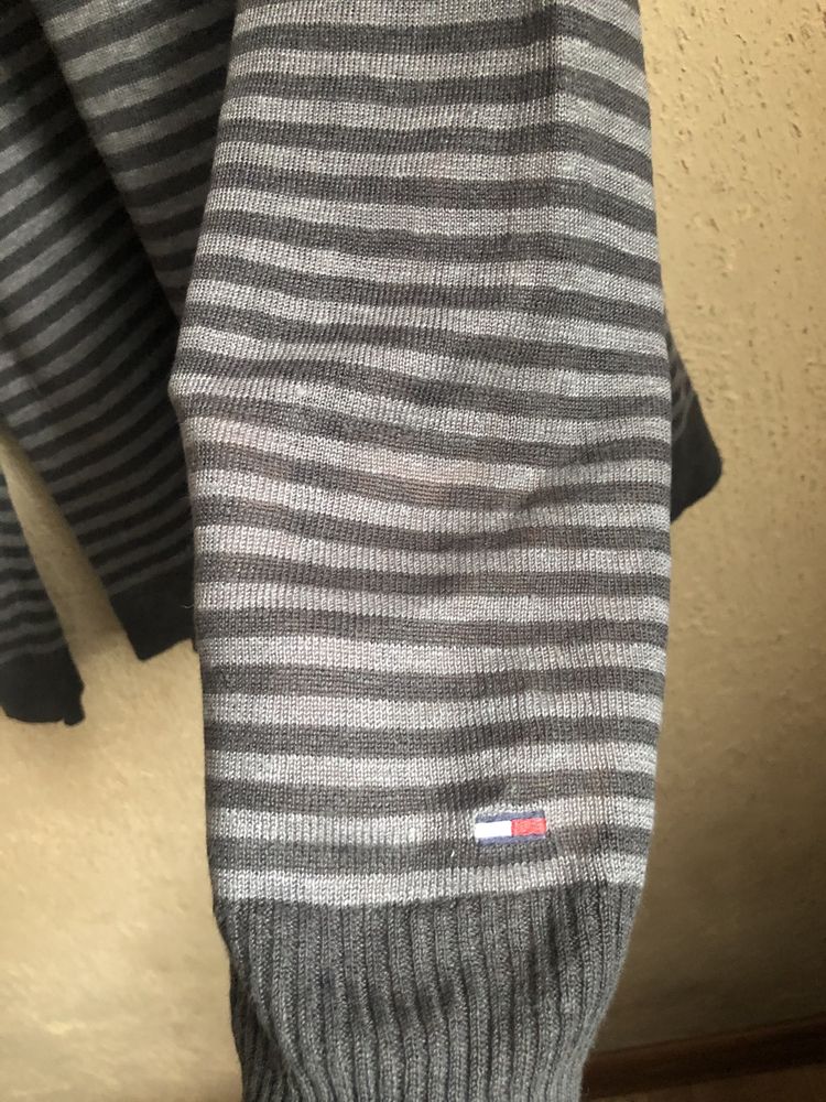 Sweter Tommy Hilfiger rozmiar L stan bardzo dobry