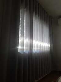 Cortinas em bom estado grandes