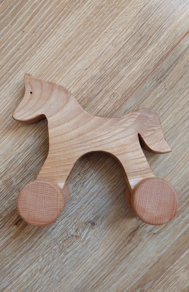 Koń konik drewniany zabawka na kółkach Handmade