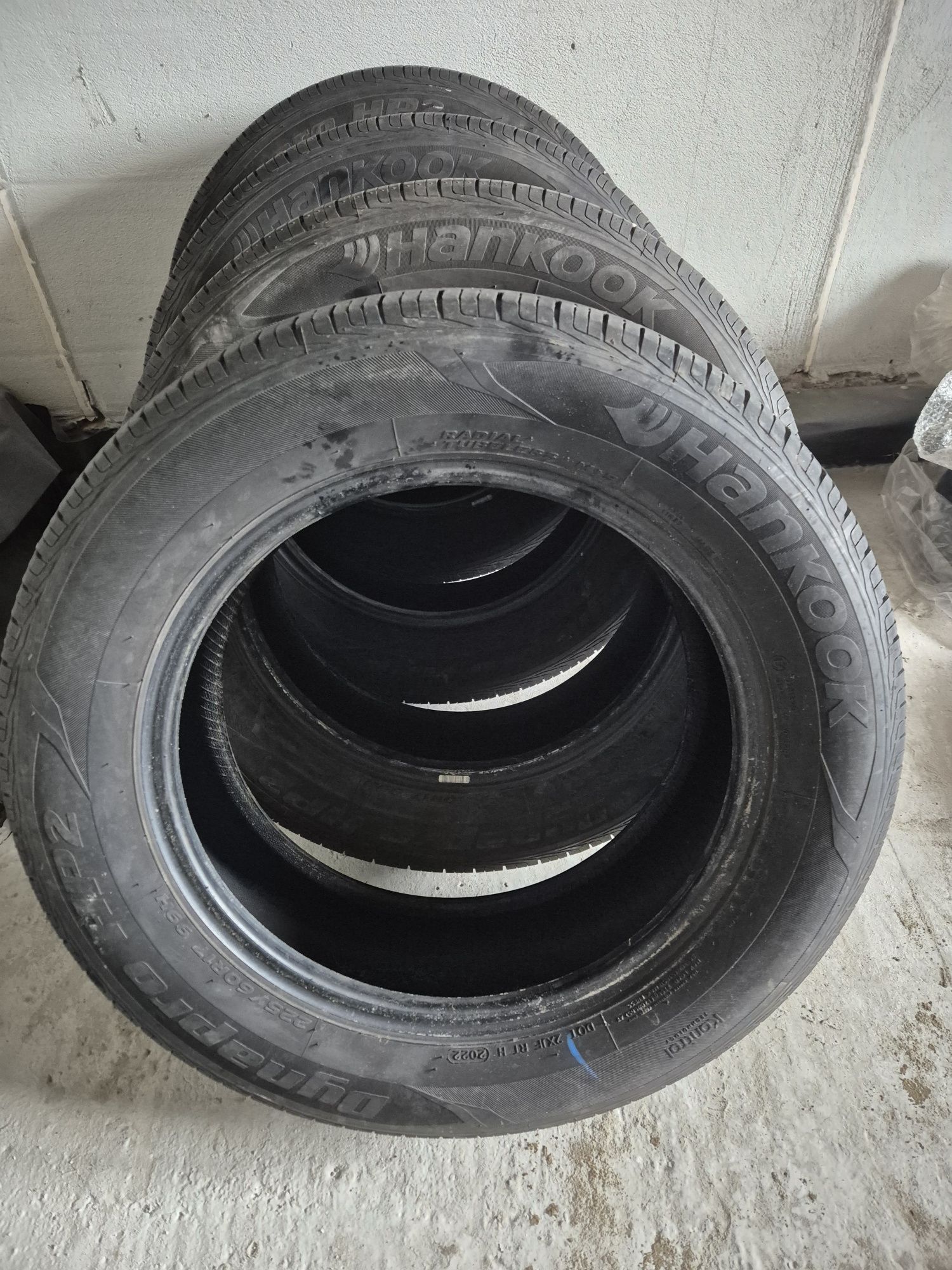 комплект гуми 225.60.17 hankook 22рік