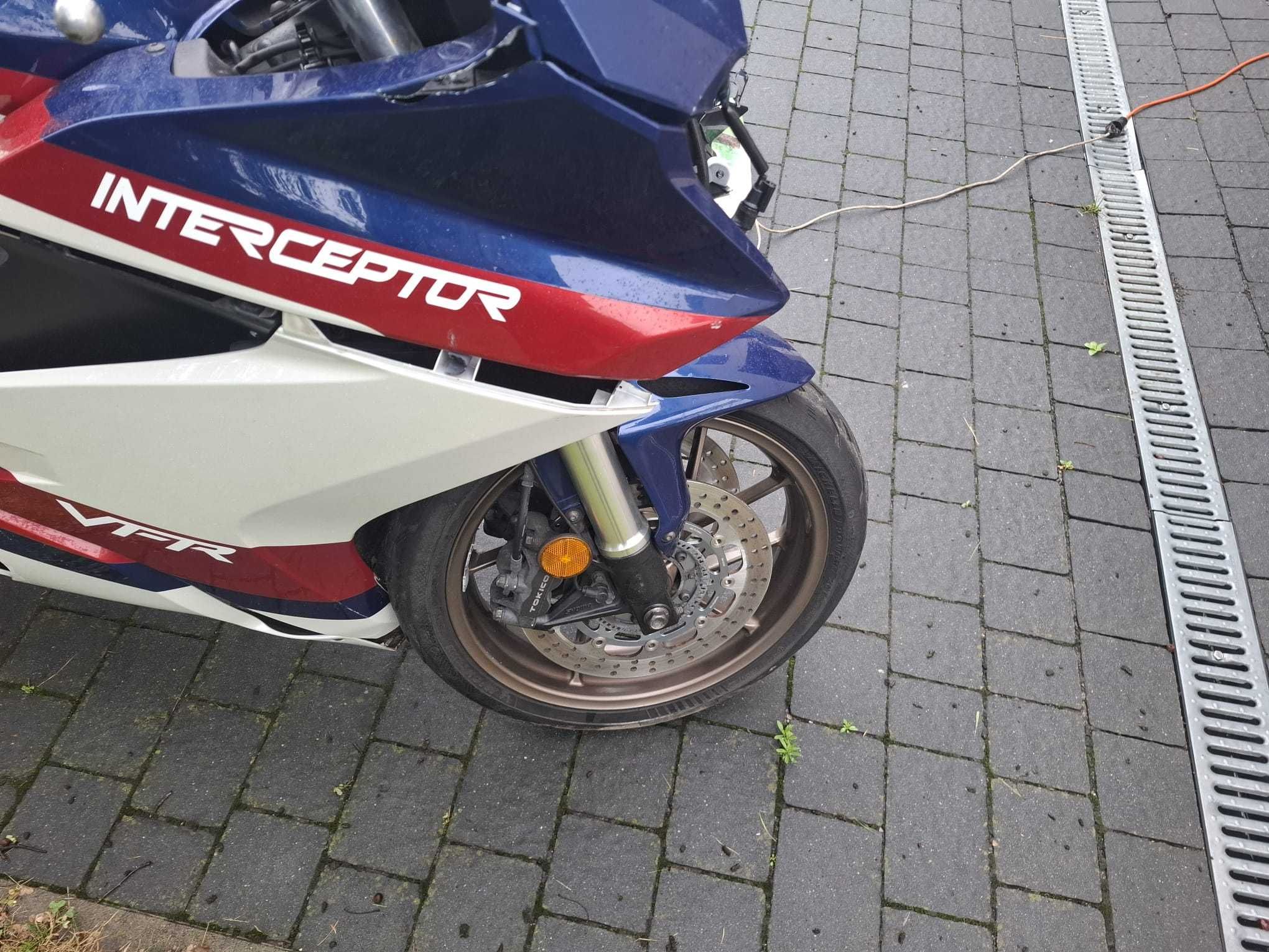 Części Honda VFR 800 Rok 2019