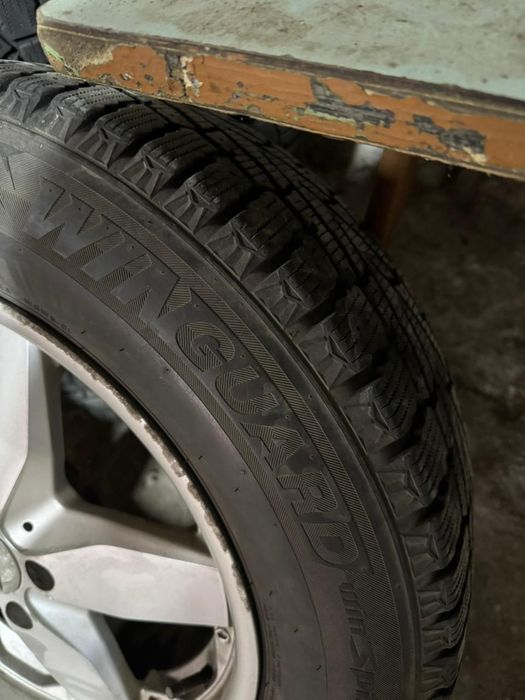 Продам диски з зимовой гумой Roadstoune 225/65 r17