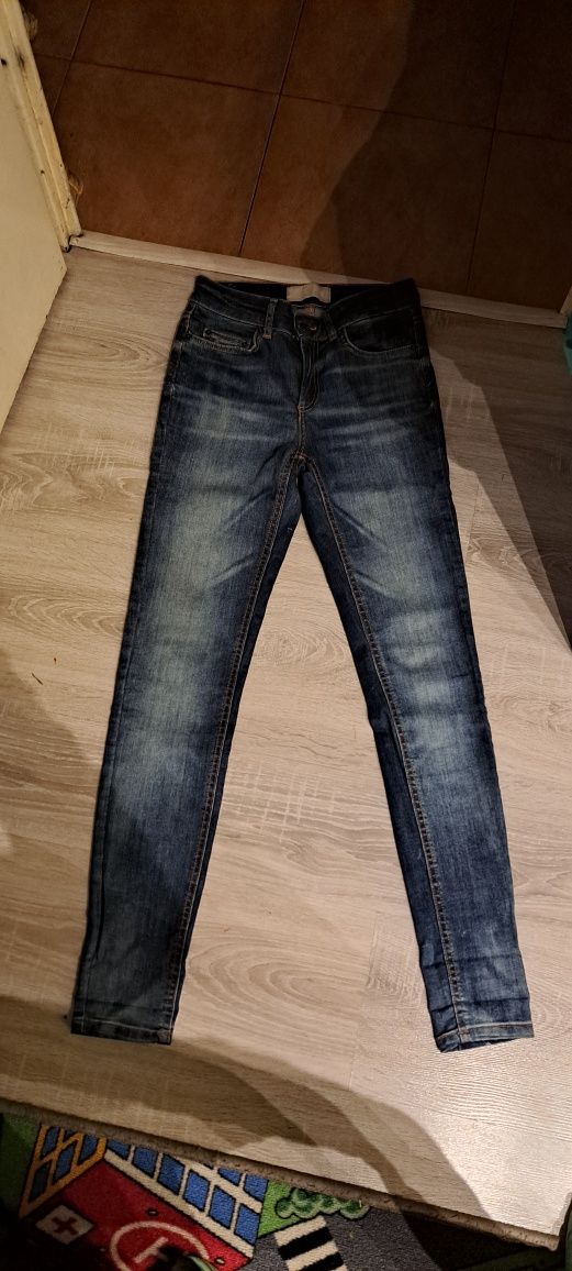 Spodnie jeans 34