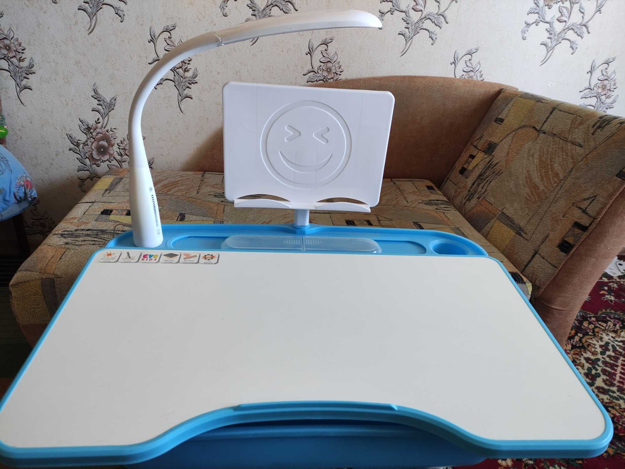 Комплект меблів Evo-kids Evo-17 (стул+стол+полиця+лампа) Білий-голубий