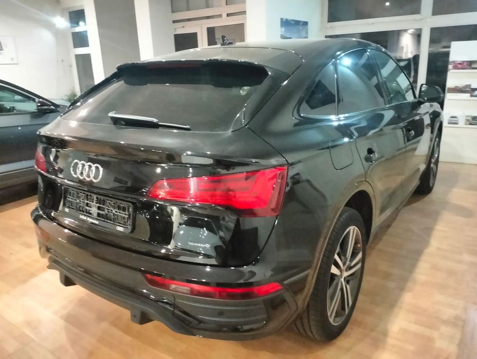 Audi Q5 Sportback 40 TDI S-line,Krajowy, pakiet czerń ,hak,Lakier fabryczny,na gwarancji