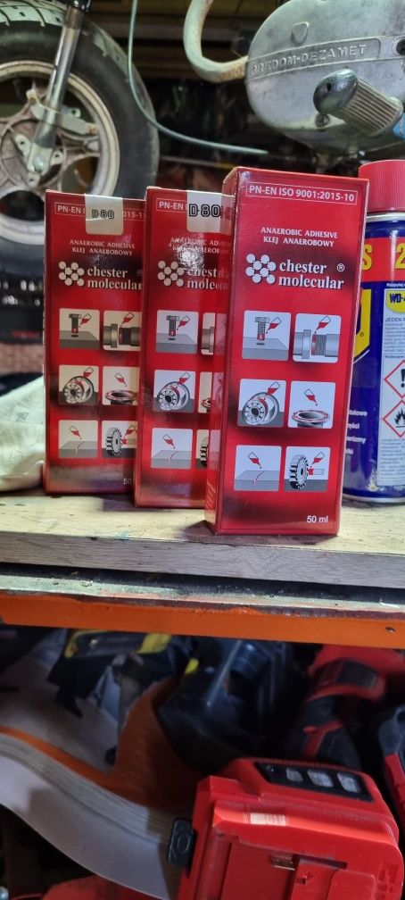Klej Chester Molecular D-80 3 sztuki nowe