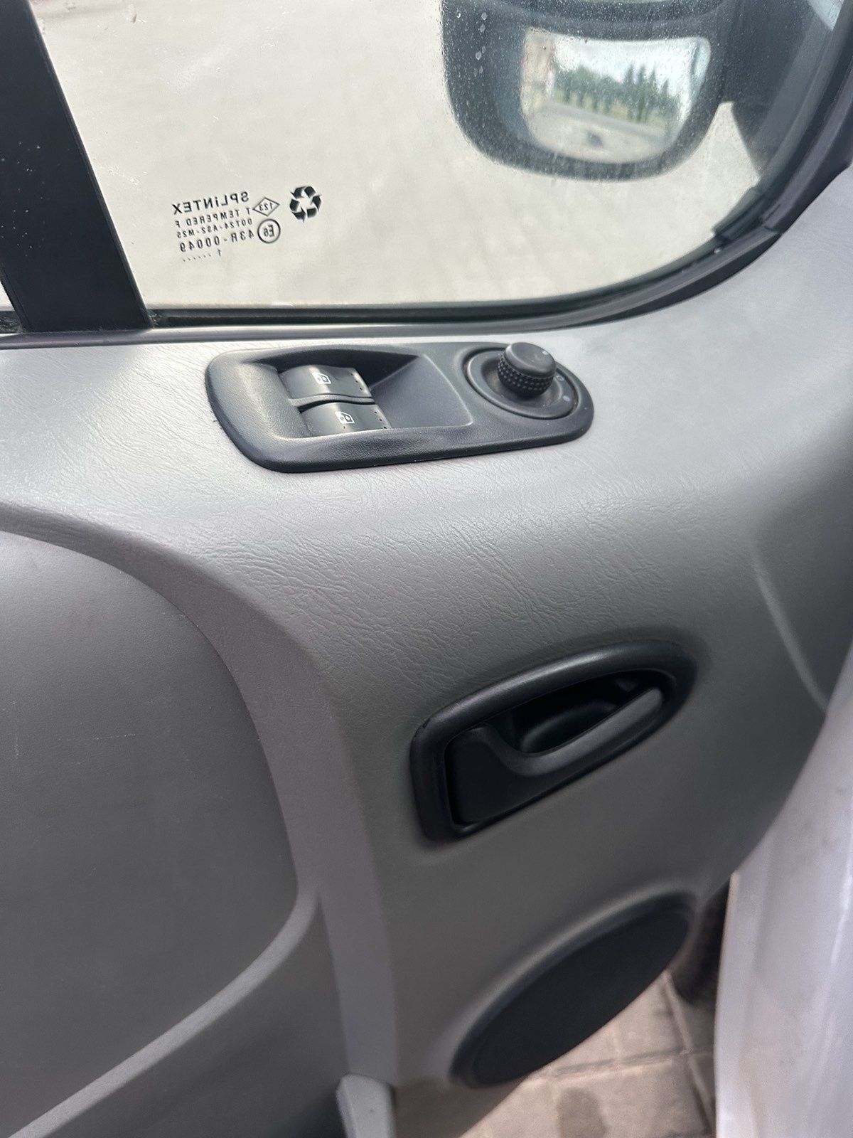 Opel Vivaro Опель Віваро пасажир
