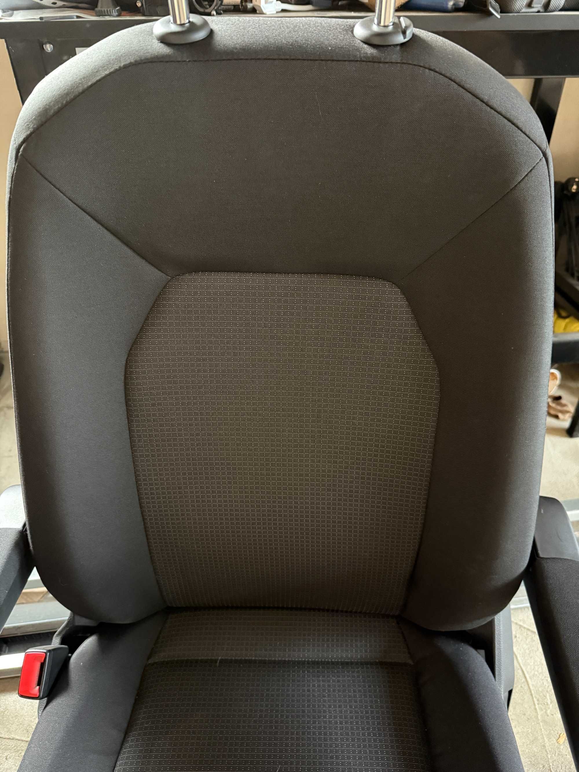 Fotel kierowcy VW Crafter II lub MAN TGE idealny stan