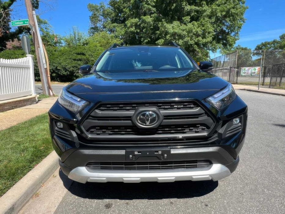 Toyota RAV4 Adventure      2022
