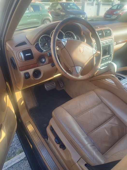 Porsche Cayenne  s