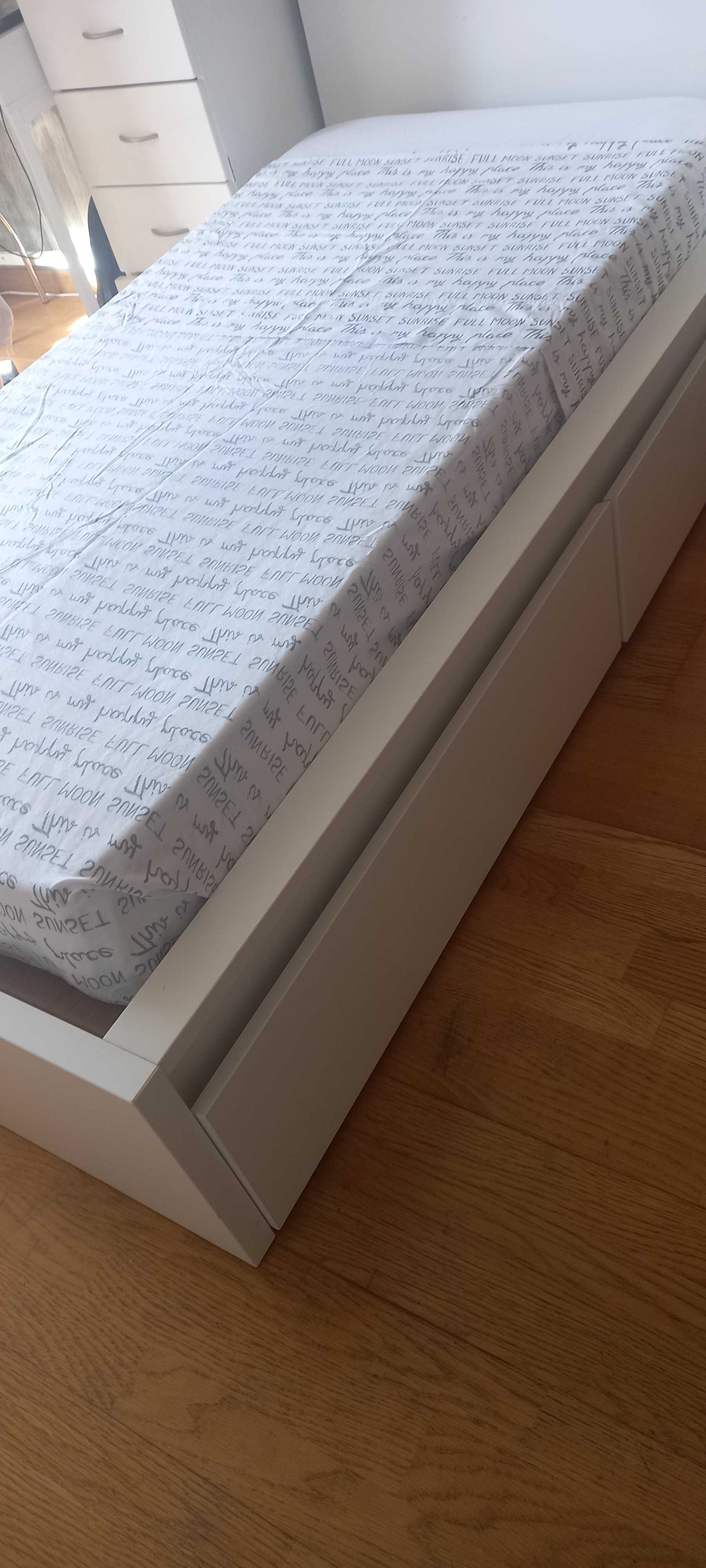 Cama Malm Ikea em muito bom estado