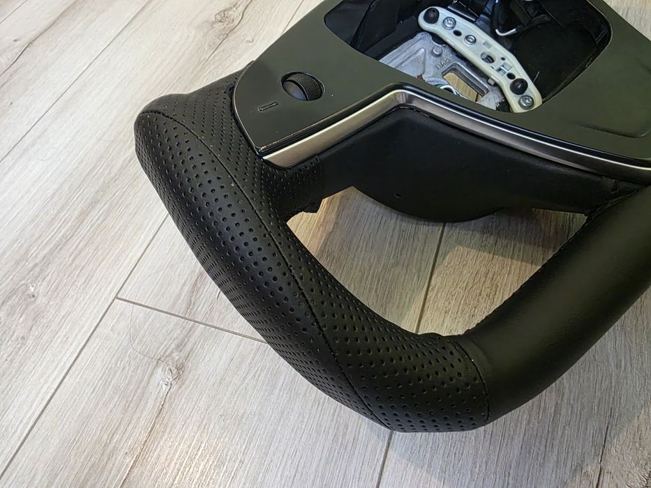 руль штурвал Tesla plaid model S model X yoke v1