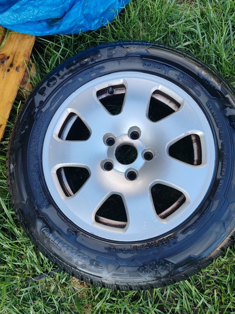Felgi z oponami zimowymi 205/65/15, 5 x 112