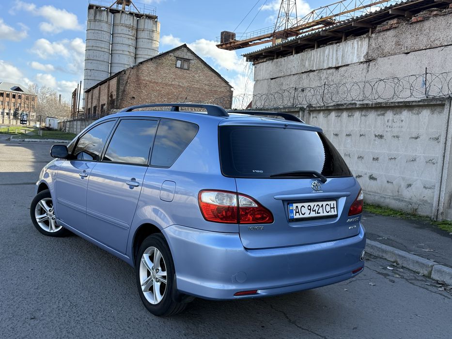 Тойота корола верса