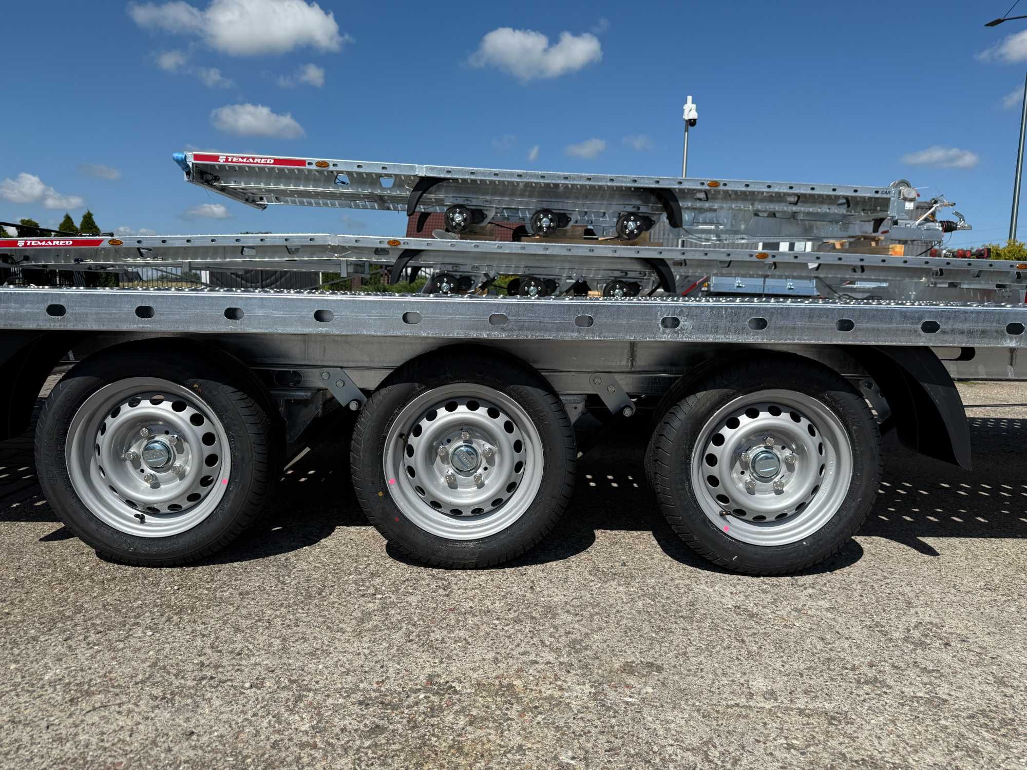 Laweta trzyosiowa Temared Car 8.5x2.1 o DMC3.5T LOHR,NAJAZDY ALU 2AUTA