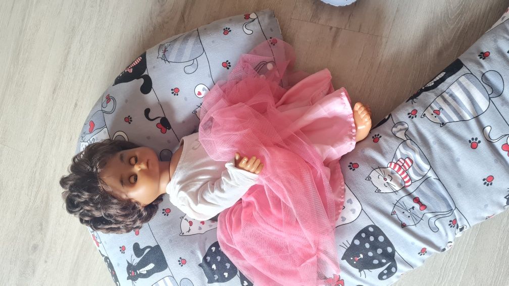 Super Mami "C" Poduszka dla kobiet w ciąży wzór Koty. Do karmienia