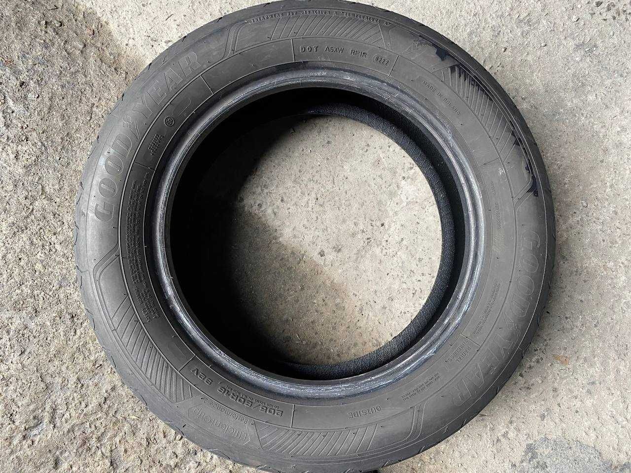 Шини літо 205/60/R16 GoodYear EfficientGrip 2022Рік