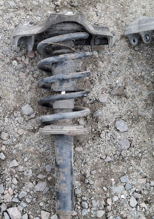 Передні пружини + стійки, амортизатори VW Passat B5 Skoda Superb