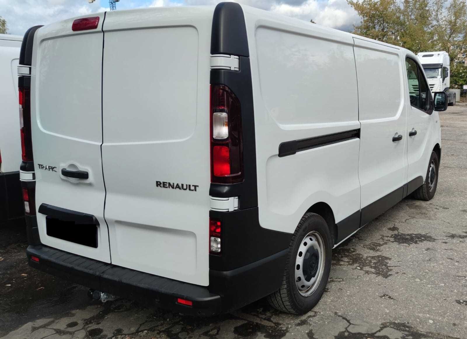 Wynajem lub wypożyczenie auta dostawczego busa Renault Trafic L2H1 hak