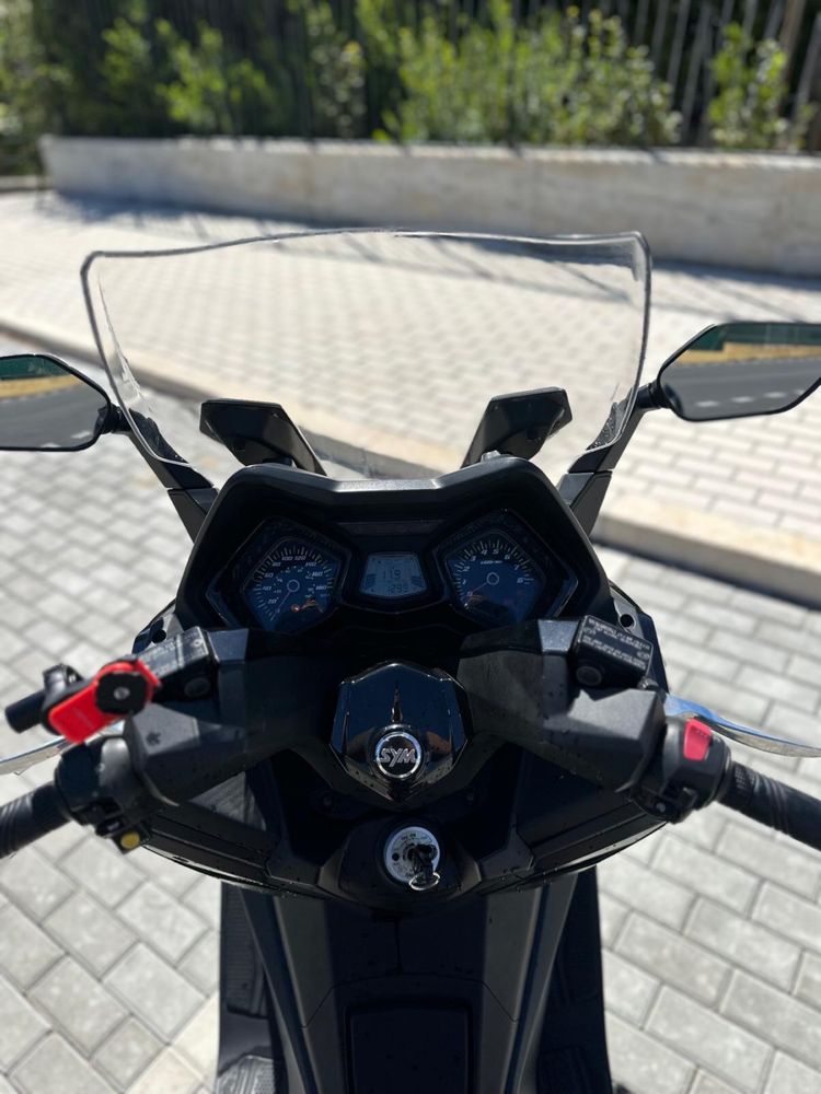 Cruisym 300 Sym .